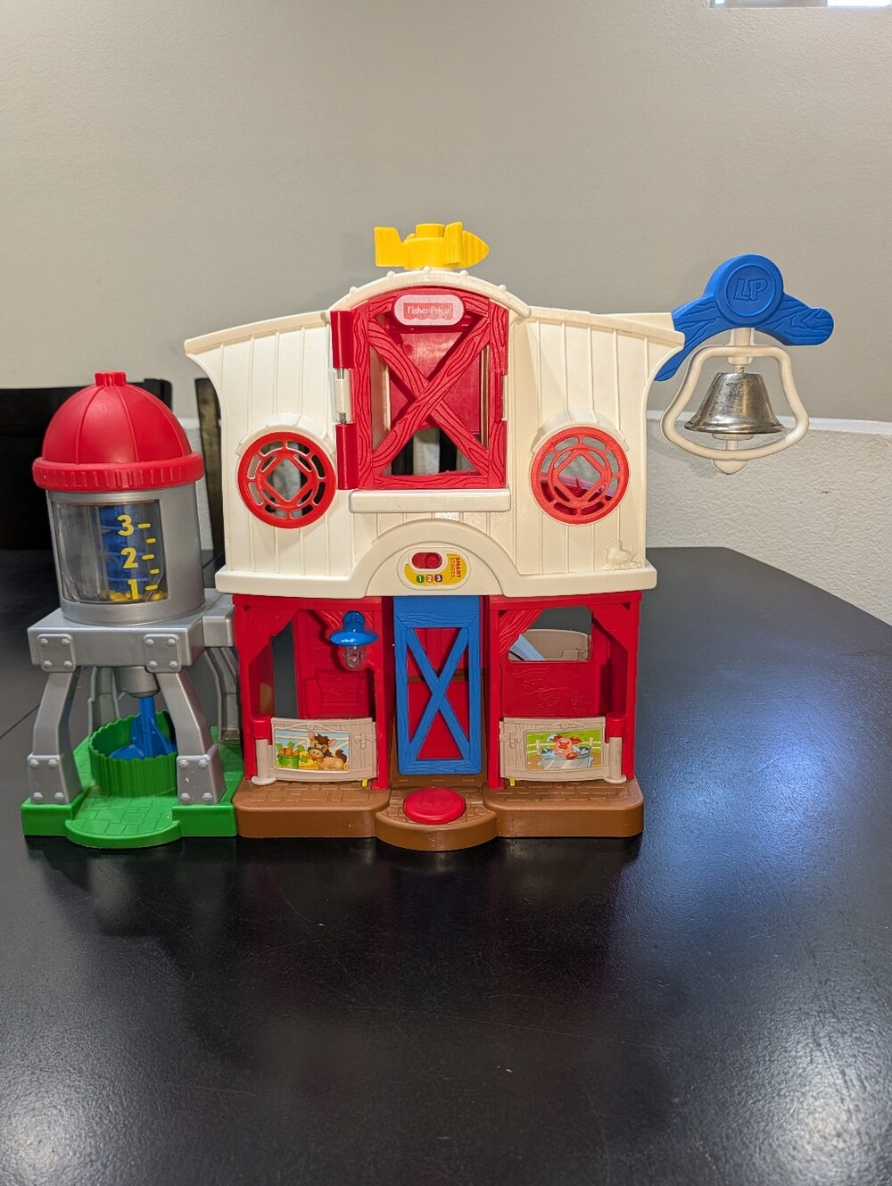 Fisher-Price Little People Caring for Animals Farm (2019)